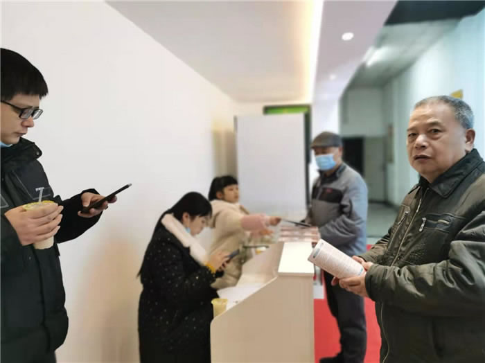 四川中青旅綿陽(yáng)分社、綿陽(yáng)市中旅假日旅行社、綿陽(yáng)自來(lái)文化傳播有限公司24H自助售貨服務(wù)盛大開(kāi)業(yè)