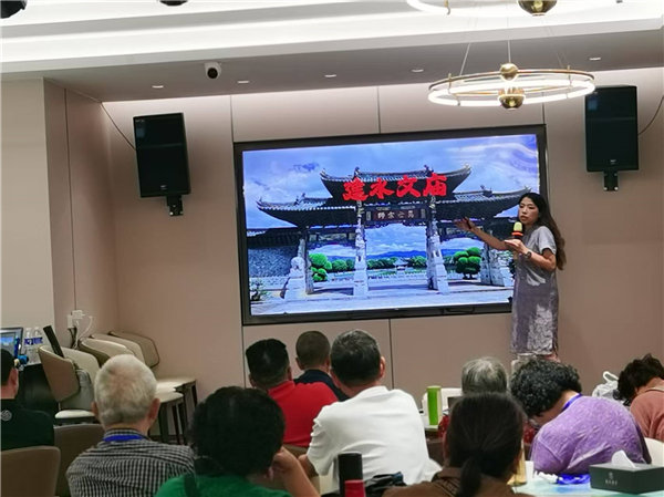 綿陽(yáng)中旅行假日旅行社舉行“什邡號(hào).2025熊貓專(zhuān)列”旅游線(xiàn)路分享會(huì)